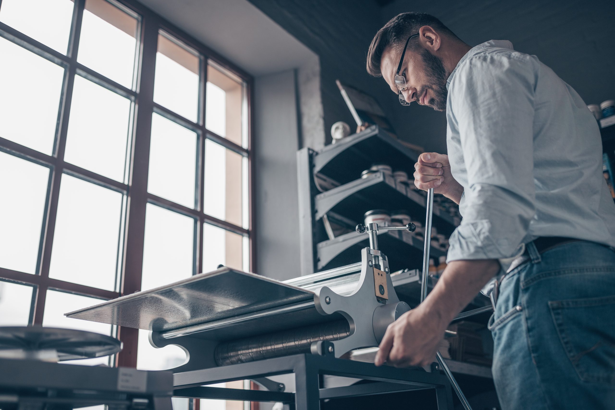 Multi-skilled handyman providing home repair and maintenance services