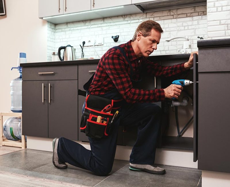 Multi-skilled handyman providing home repair and maintenance services